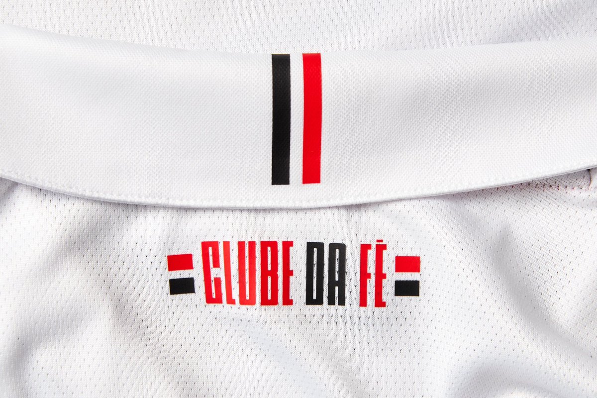 SaoPauloFC's tweet photo. 🤩 𝑫𝒆𝒕𝒂𝒍𝒉𝒆𝒔 da nossa nova camisa 1!

@NBFootball | @newbalance 

#VamosSãoPaulo 🇾🇪 https://t.co/MmQJXnJDAr