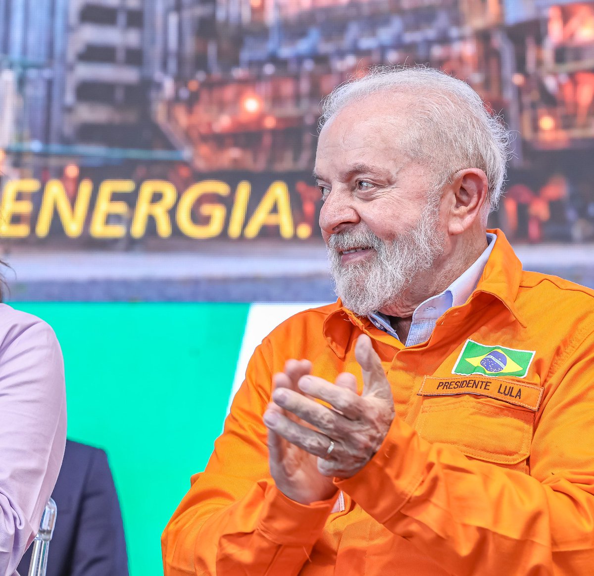 É com muita alegria que nós vemos a Petrobras recuperar a identidade como empresa de todos os brasileiros e brasileiras. E as obras da refinaria de Abreu e Lima é parte dessa dessa retomada. Petrobras voltou a investir no Brasil, a acreditar no povo, a reconhecer o potencial do…