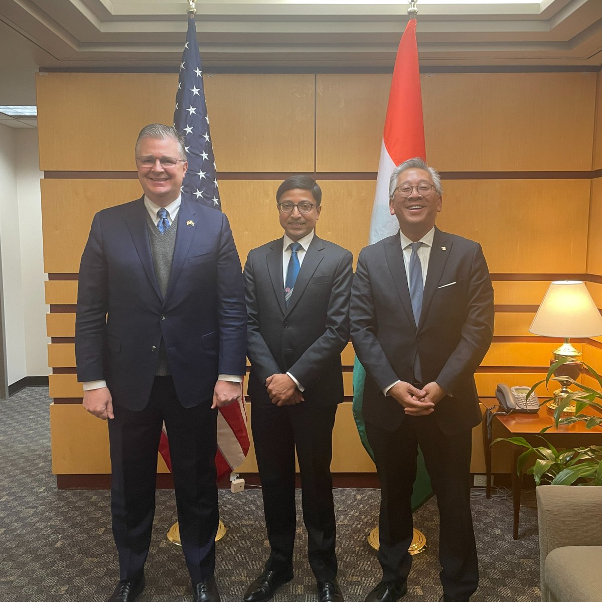 .@State_SCA Assistant Secretary Lu and I were delighted to host @MEAIndia’s Joint Secretary Das for the #USIndia East Asia Consultations. Appreciate our close cooperation to support a free and open Indo-Pacific. -DJK