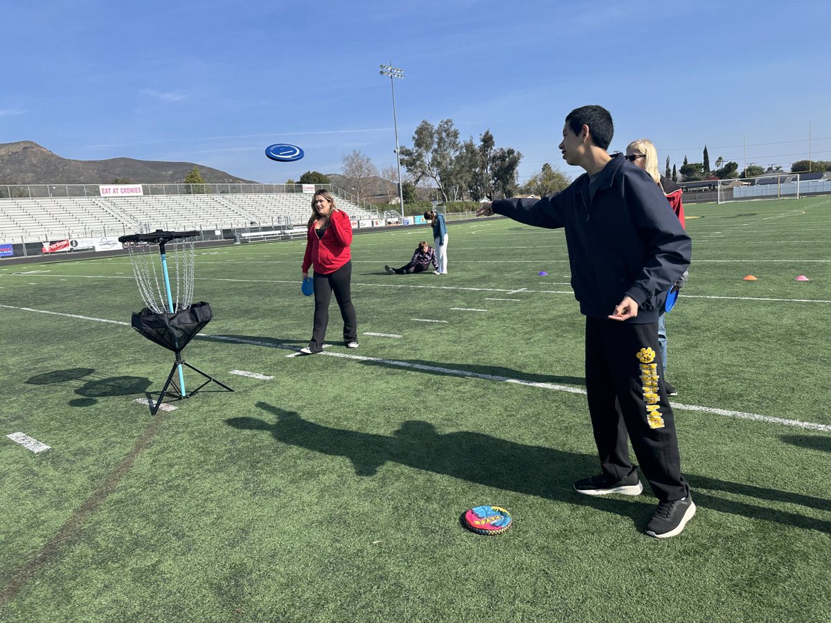 Launched our disc golf ⛳️ intro today! Thanks, @DynamicDiscs for the curriculum. Free, lifelong fun! Grab discs, join in! Rabbit Flats & Sapwi await new enthusiasts! 🥏🌳 #DiscGolf #GetOutAndPlay #PhysEd #UnifiedPE