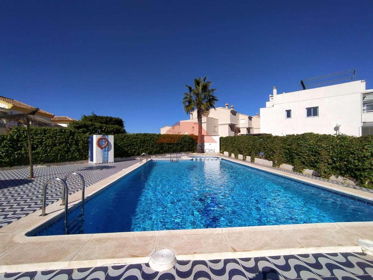 Nieuwe huizen te koop in de omgeving van Torrevieja met zandstranden.
Heb je problemen met het invullen van de formulieren?
Bij ons bespaar je tijd en geld met een follow-up door vertrouwde professionals.

i.mtr.cool/rggrlfnhuy