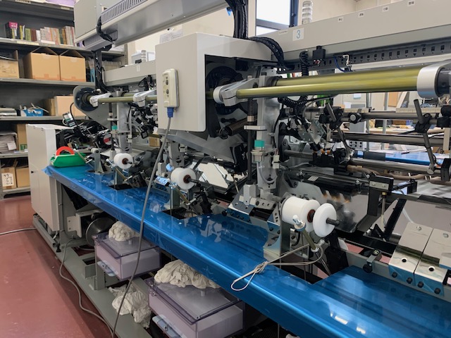 koutokusha's tweet photo. おはようございます、厚徳社です。
新しい貼込丁合機を導入しました！品質向上・スピードアップで、お客様へのサービス向上に精進いたします。
#印刷
#機械 https://t.co/QX8lZRUhu8