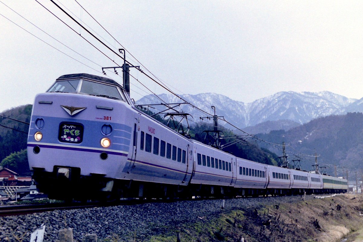 やみくもページ 昔のネガをスキャンしてたら出てきた混色やくもの9連画像。緑やくも