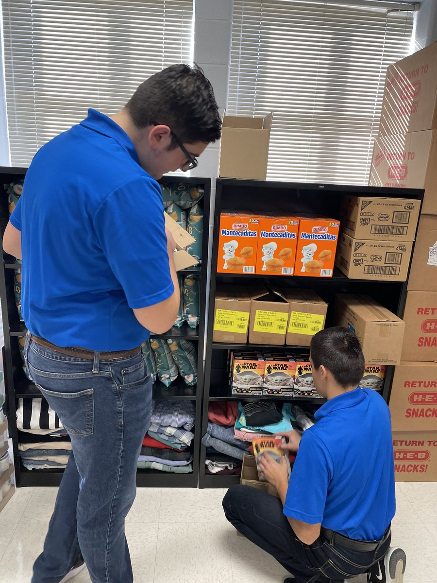 Thank you @JJAFjROTC for coming to help @NISDMichael set up our food pantry. We are so excited to be rolling this out to our community. #Studentvolunteers #community