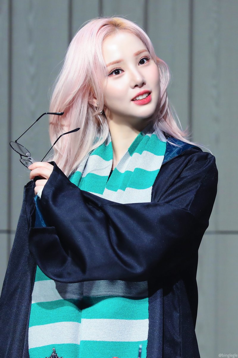 binglegle's tweet photo. 240105
#비비지 #VIVIZ #은하 https://t.co/3DrHTwCna9