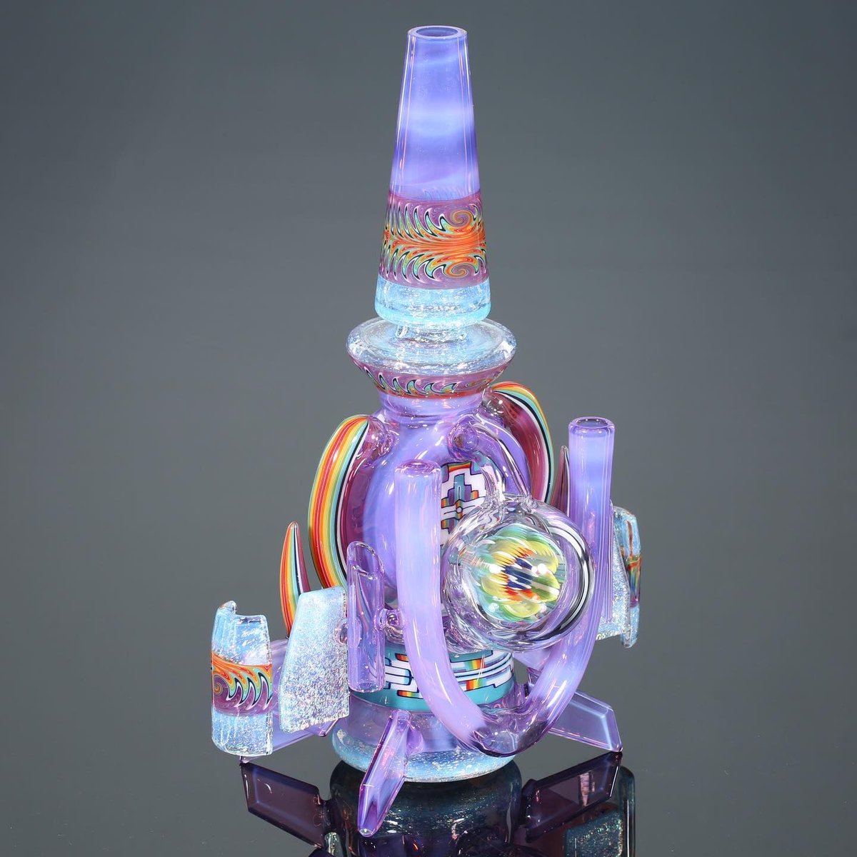 xfadeorg's tweet photo. Artist:  @eusheen
・・・
“Energy Mib Starship 💫 Collaboration with @avatarglass 🚀 We had a Stellar time making this one @corningmuseumstudio @corningmuseum Many thanks to  @shopgalaxyglass on acquiring this piece from us:) https://t.co/prOcCJPOoe