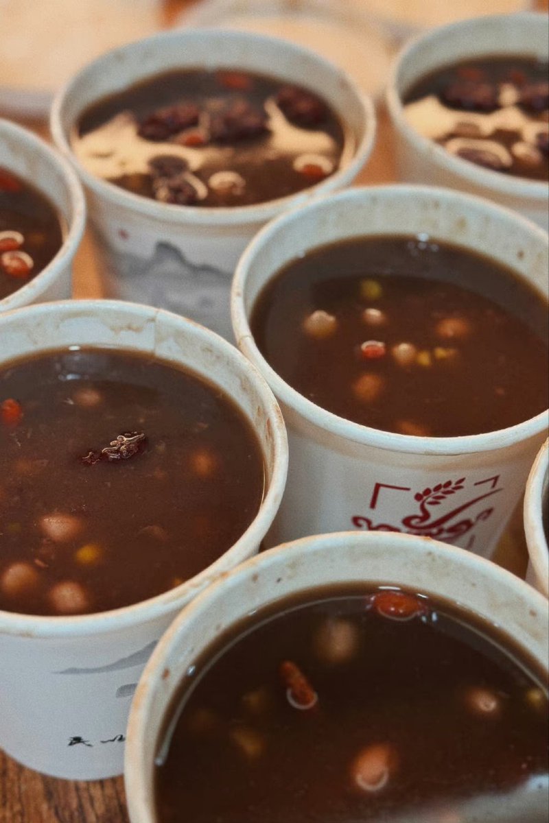 oyoe_niudi's tweet photo. [24/01/18] 🦋 Li Landi's Studio update!

" 🥣#李兰迪毛绒帽子 
Ding Dong Ding Dong 🔔
@/Li Landi reminds you to come and have some congee together！
#迪哒三两声 "

#LiLandi #李兰迪 #이란적 #หลี่หลานตี๋ #LandyLi #LiDahe #XiaoLan #TheStarryLove #cdrama https://t.co/1C4iVRv2b7