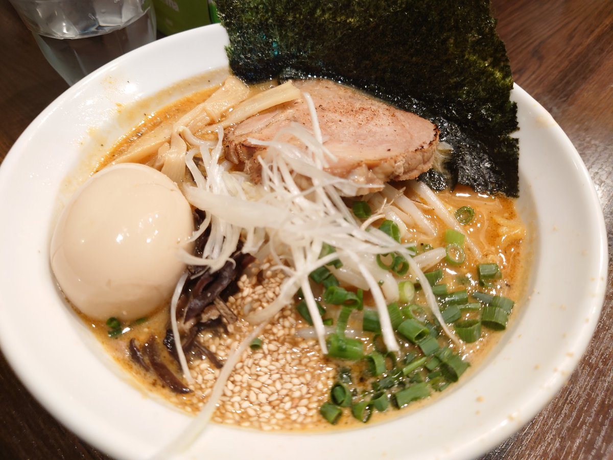 2時に〆ラーメン、、
ダイエットしてるのに🥹
