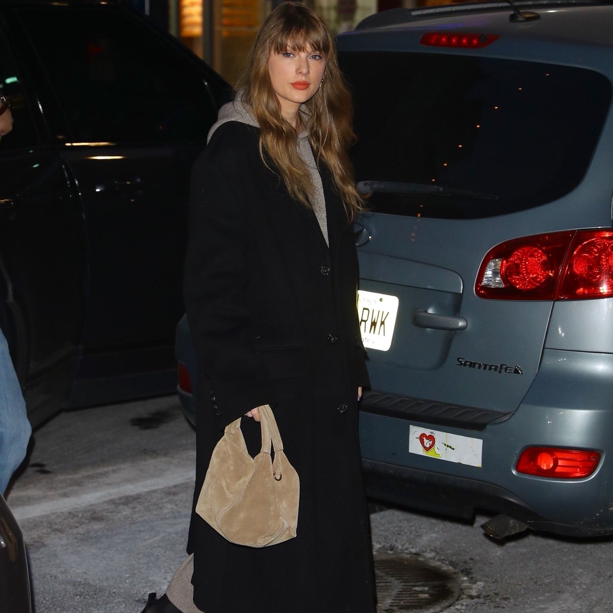 📸| Better look at @TaylorSwift13's outfit