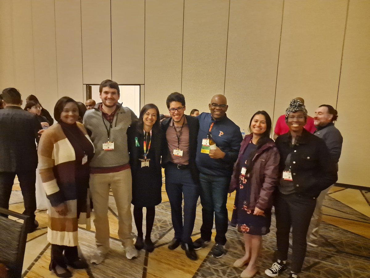 More pictures from the joint @ASHE_ASSA-@AERIPecon-@CSMGEP-@NEAEcon reception at the 2024 @ASHE_ASSA meeting, including several mentees from the @AEAMP1 AEA Mentoring Program!