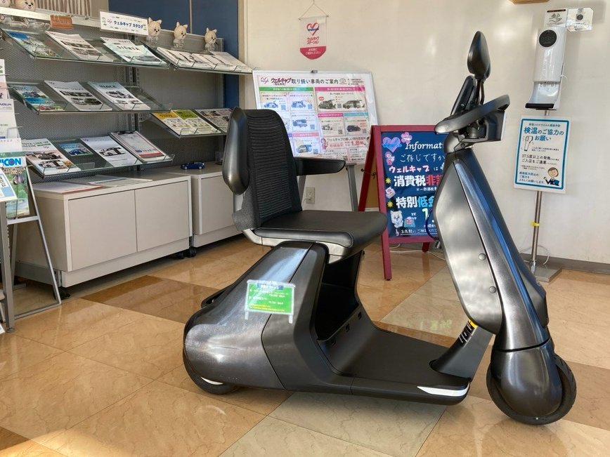 welcab_tmt's tweet photo. 『歩く』をアシストする、トヨタのモビリティ #CWalks です
荷物があっても、免許がなくてもこの一台があれば心強いです #トヨタモビリティ東京 の八王子エリアと府中エリアで18日から28日の期間、巡回展示いたします
展示店舗のお問い合わせはこちらまでお願いします
042-334-0431 https://t.co/TAKZNJDbDN