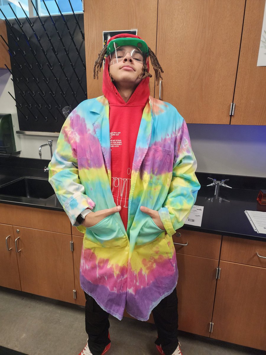 Kimberly Clemons (@kpclemons25) on Twitter photo (B-day) CASH COW LAB!!! Students are working hard & having a BLAST!!! A HUGE THANK YOU to <a href="/LWiseBIO/">Lucretia Wise</a> for her hard work, making this amazing lab available to our students!!! 💰🐄
#BIA 🖤💛 <a href="/LazareScience/">Jennifer Lazare</a> <a href="/brett_miksch/">Brett Miksch</a> <a href="/HaysCISD/">Hays CISD</a> One student wanted to rock my old lab coat! 😂 (B-day) CASH COW LAB!!! Students are working hard & having a BLAST!!! A HUGE THANK YOU to <a href="/LWiseBIO/">Lucretia Wise</a> for her hard work, making this amazing lab available to our students!!! 💰🐄
#BIA 🖤💛 <a href="/LazareScience/">Jennifer Lazare</a> <a href="/brett_miksch/">Brett Miksch</a> <a href="/HaysCISD/">Hays CISD</a> One student wanted to rock my old lab coat! 😂