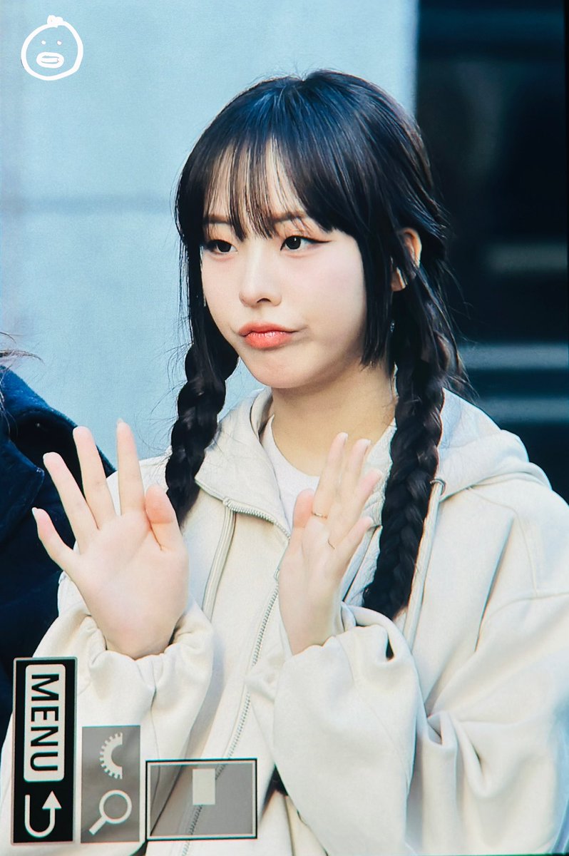 Seeyou0320's tweet photo. 240119 프리뷰 

#김선유 #선유 #클라씨 #CLASSy https://t.co/AKFQR4J5Rl