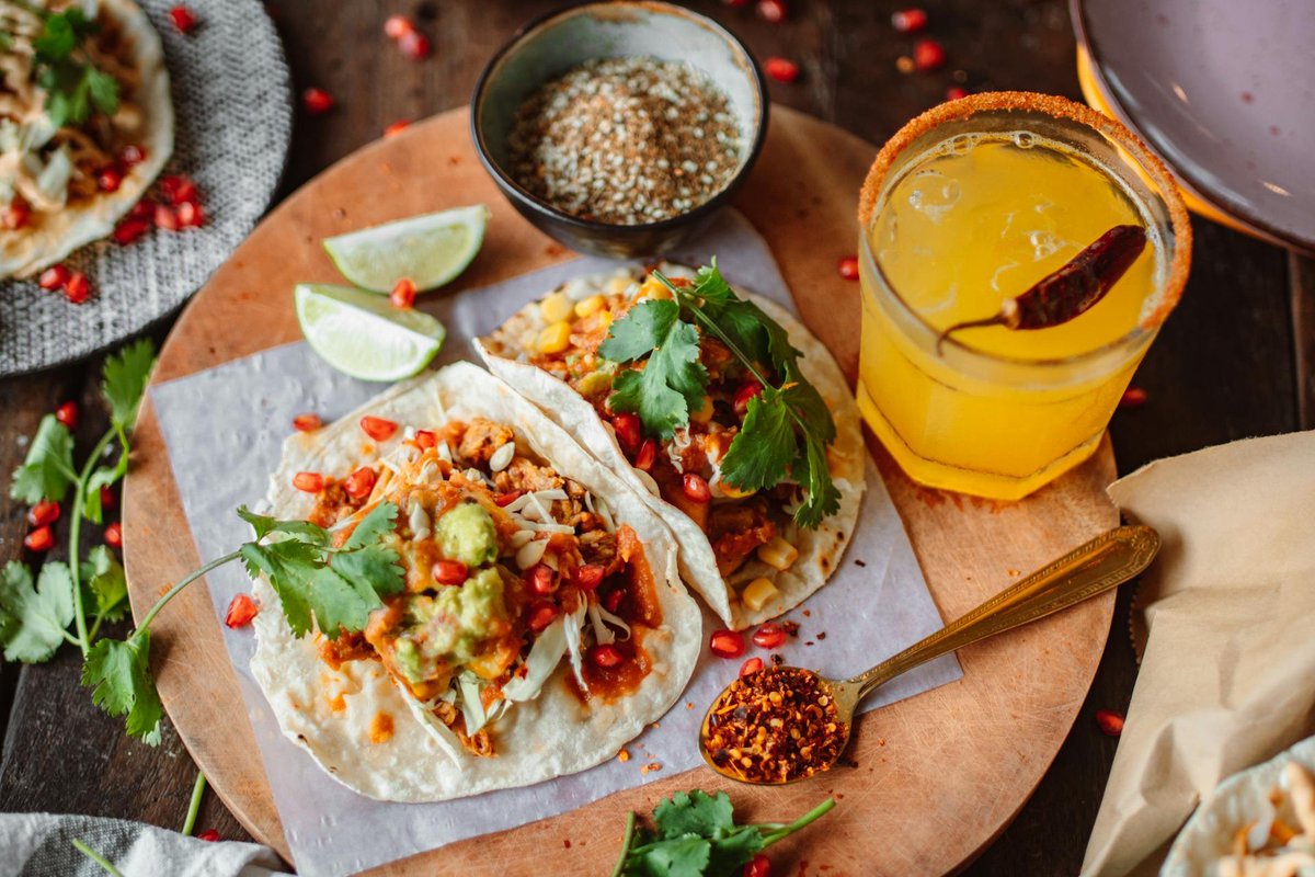 culinaryharbor's tweet photo. 🌮 Tacos are basically edible happiness wrapped in a tortilla. If only life's problems were as easy to solve as choosing between soft or crunchy! 😂 Pro tip: Tacos may not fix everything, but they're a delicious distraction! 🌮🎉 #TacoTuesdayEveryday #TacoMania #ShellYeahTacos https://t.co/Pk5GjDbYZh
