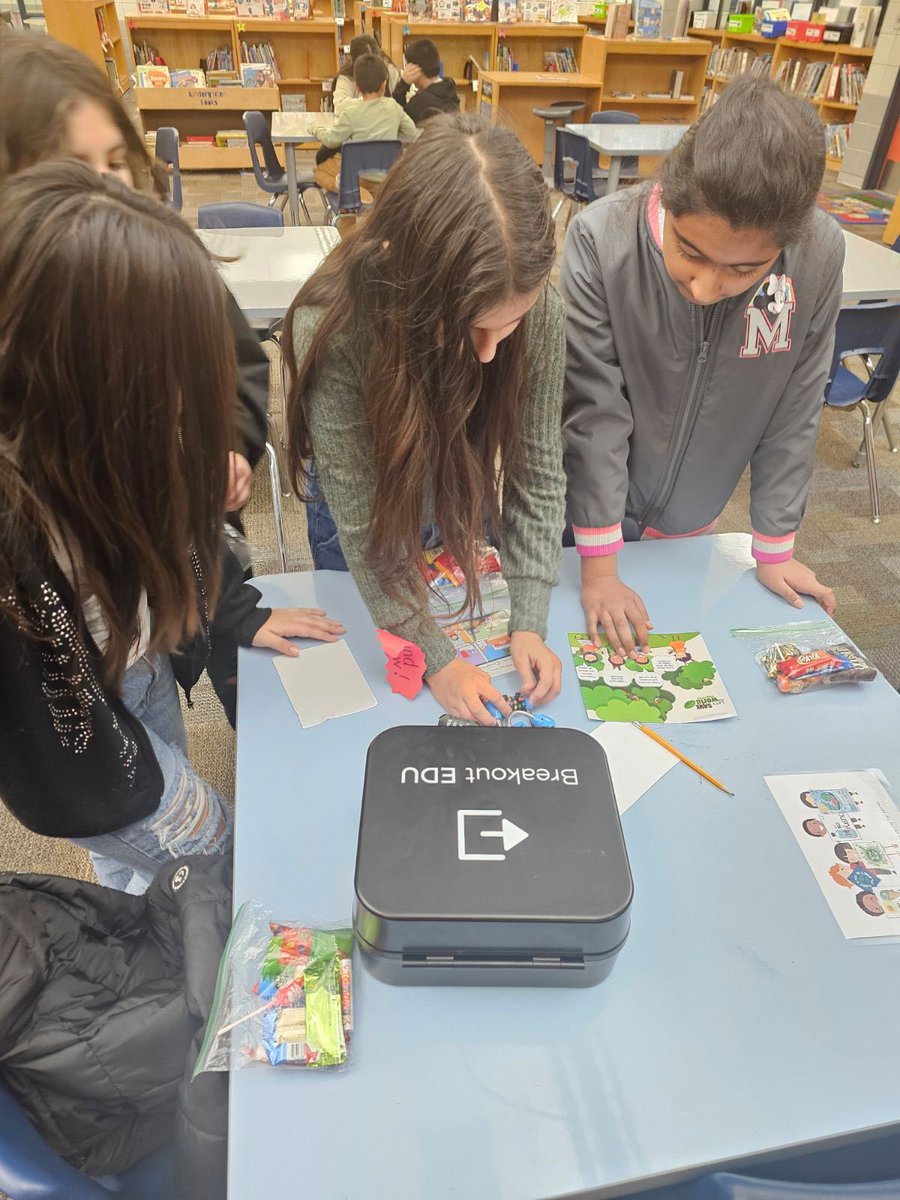 Monica C. Padilla (@msmcp2) on Twitter photo So much learning going on <a href="/ChisholmRidge/">Chisholm Ridge Elementary School</a>. Thank you for supporting math and science learning. So much learning going on <a href="/ChisholmRidge/">Chisholm Ridge Elementary School</a>. Thank you for supporting math and science learning.