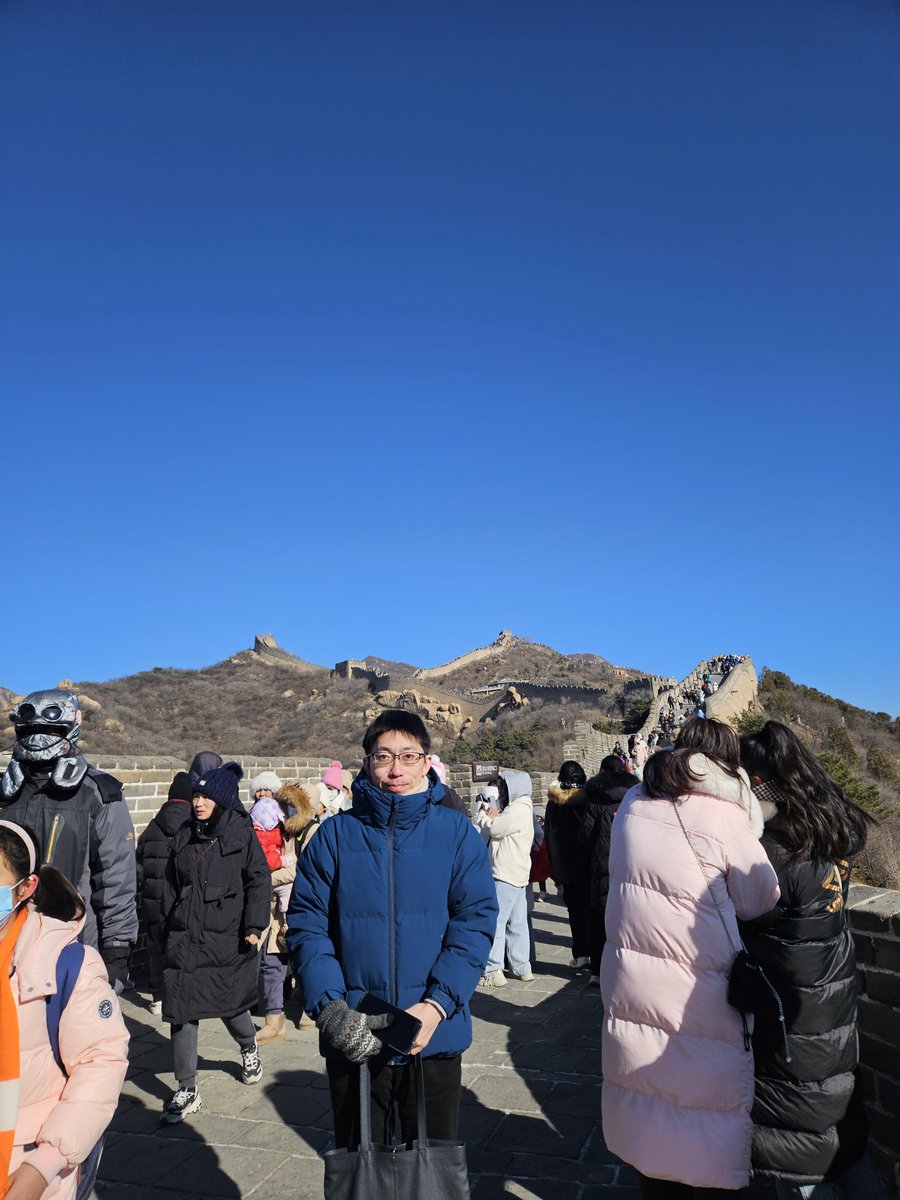 Ryan63076853's tweet photo. 弊社グループの設立10周年記念のため、中国の煙台・北京に出張してきました。
万里の長城にも行きましたが、死ぬほど寒かったです。太冷了！ https://t.co/shRyq5R4jT