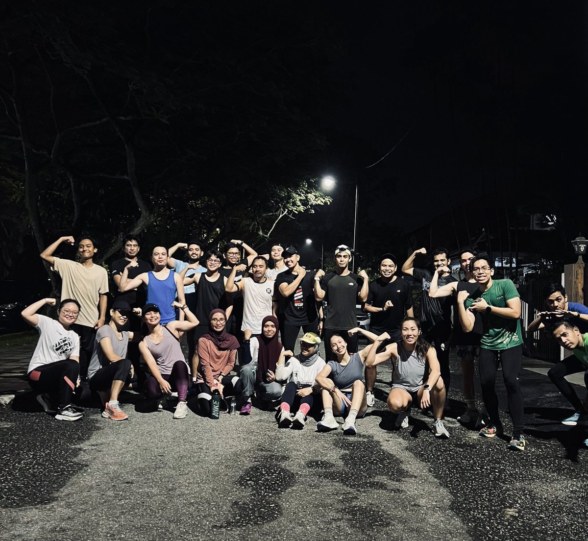 nazmihalim_'s tweet image. Runstreak day 384 - Kyserun Krew #445AMSession