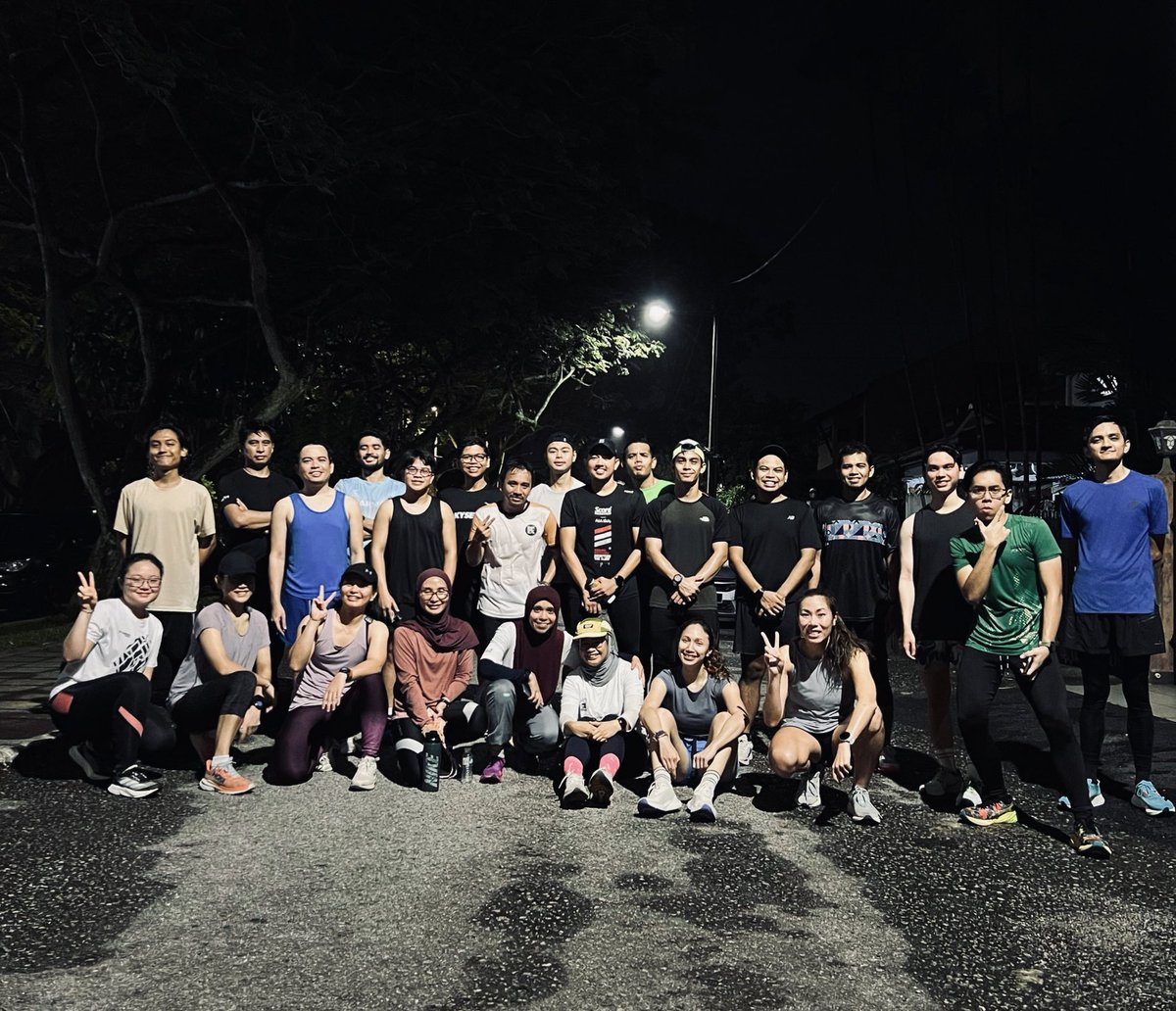 nazmihalim_'s tweet image. Runstreak day 384 - Kyserun Krew #445AMSession