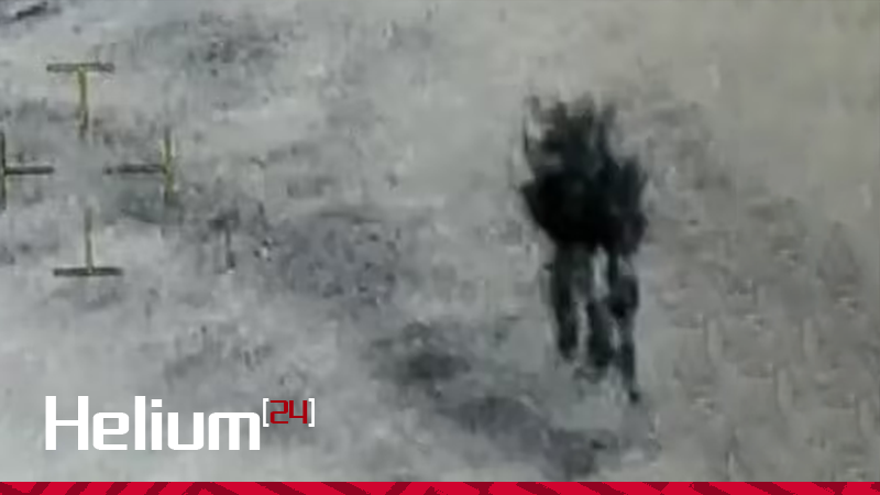 Helium24_'s tweet photo. Nuevas imágenes muestran al invisible ovni 'medusa' https://t.co/kZknrXcyu9 https://t.co/Wvx95qt5Cr