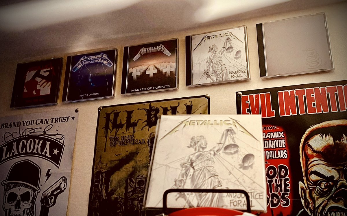 BlackIronJudas's tweet image. Holy grail style shit!!! Original pressings on the wall!!!
🔊🎶🤘💀🤘🍻

#NowPlaying #Metallica #AndJusticeForAll #PhysicalMusic