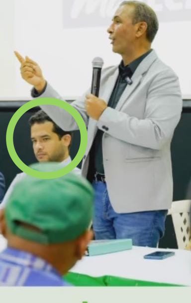 RafaelBeriguete's tweet photo. @OmarLFernandez con el moco’ pa’ abajo tras resultados de última encuesta 

#GuillermoSenador https://t.co/ylOV1NpfMr