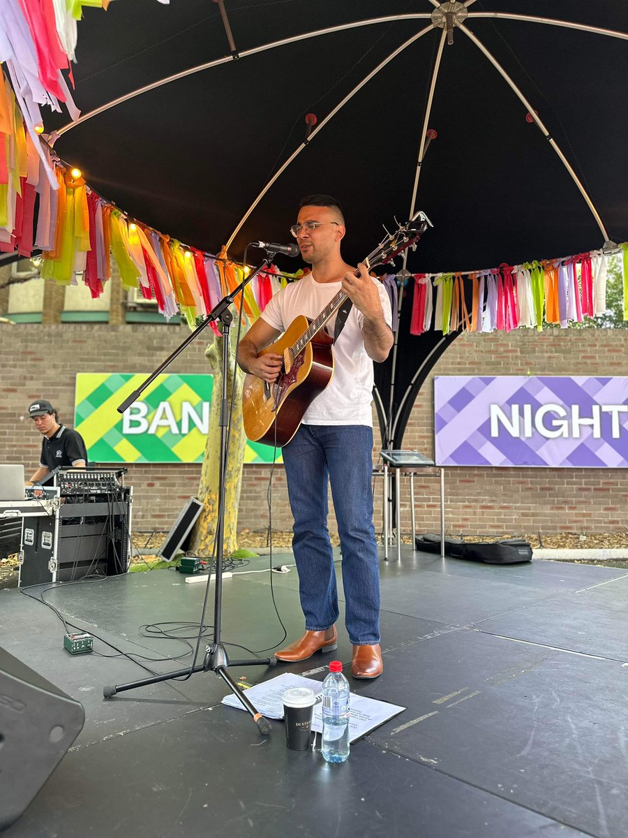 Set times for tonight!

5.15pm – 
Lemonise 

6.30pm – 
Blanche 

7.45pm – 
Tessa Thames + Glenfield Park 

See you in the courtyard! #banyannights <a href="/SeymourSydney/">Seymour Centre</a> <a href="/sydney_festival/">Sydney Festival</a>