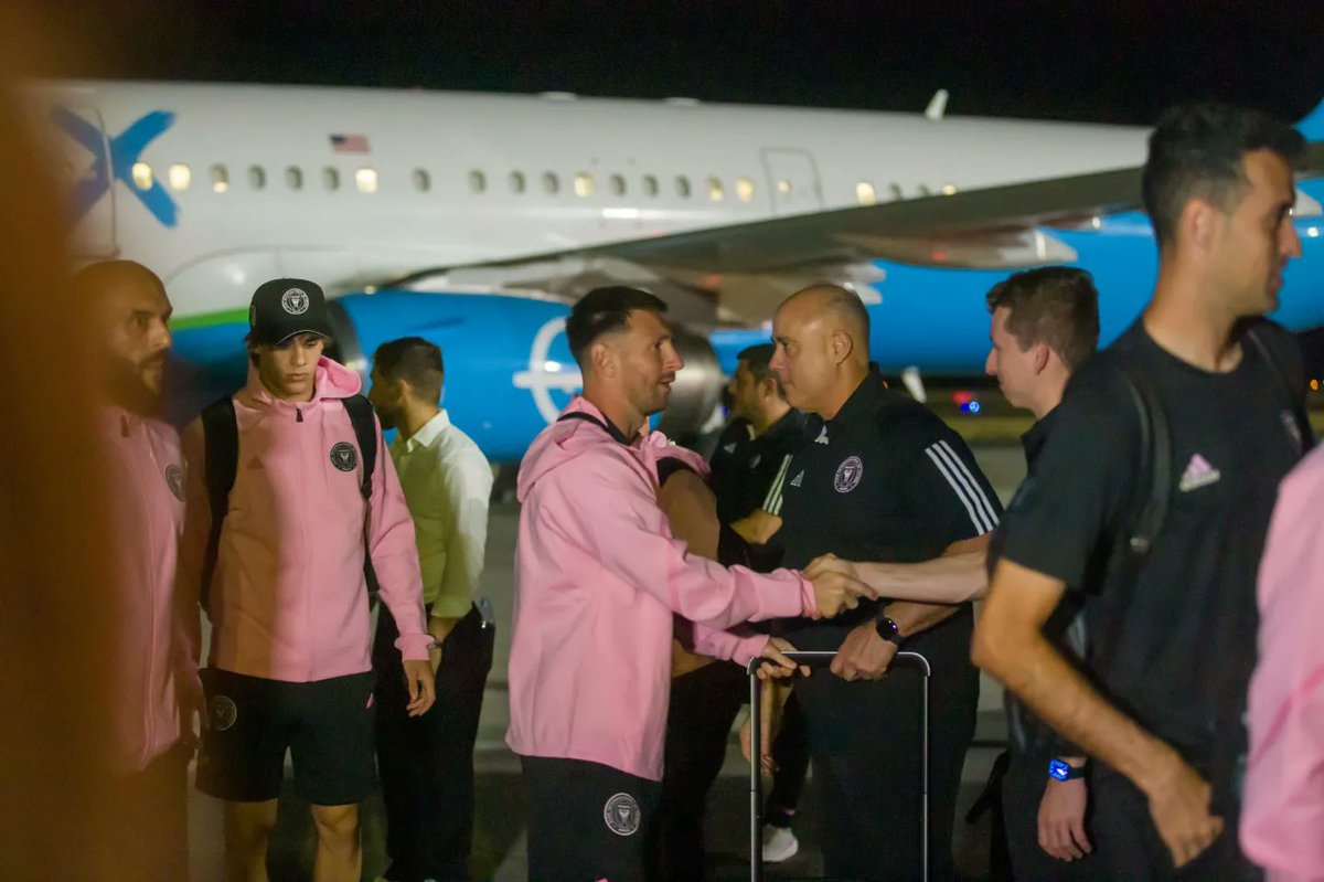 Flowfestsv's tweet photo. ¡Bienvenidos a El Salvador @InterMiamiCF 🦩🦩🇸🇻!

¡Ya no lo pienses más, compra ahora 👇🏼!

🔗 https://t.co/hIWMqf9THt

Mañana es el gran día 🤩🇸🇻🦩 https://t.co/e1hhLIIVeY