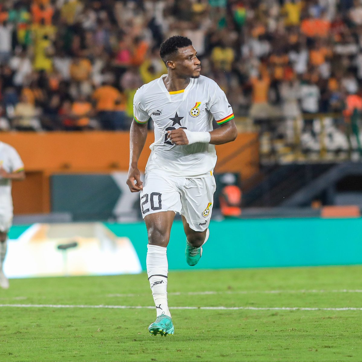 designerkinny's tweet photo. 🇬🇭 Ghana 2-2 🇪🇬 Egypt

⚽️ Kudus 45+3', 71' 

⚽️ Marmoush 69'
⚽️ Mostafa 74'

Cape Verde wanabaki kuwa vinara wa  Group B wakiwa na mchezo mkononi dhidi ya  Mozambique Leo hii. 

#AFCON2023 
#TotalEnergiesAFCON2023 
#Afconwithkinny https://t.co/biPfx3JrVq