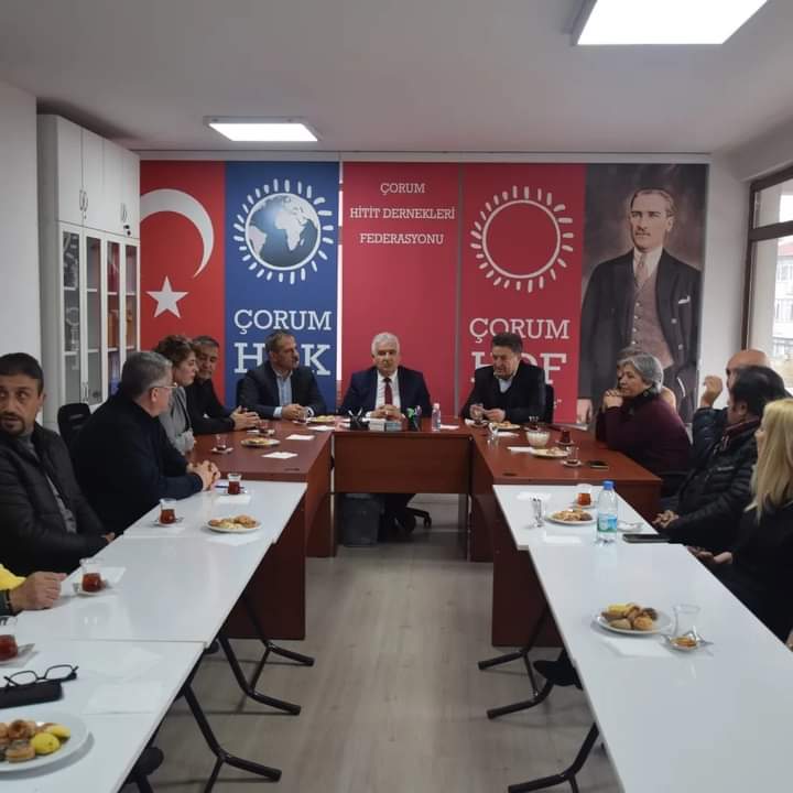 Çorum Hitit Dernekleri Federasyonu Genel Merkezinde Federasyon yöneticilerimizle buluştuk.... Mamak üzerine düşüncelerimizi ve yapılması gerekenleri paylaştık... Değerli yöneticilerimize sıcak ev sahiplikleri ve verimli sohbetleri için yürekten teşekkür ediyorum...