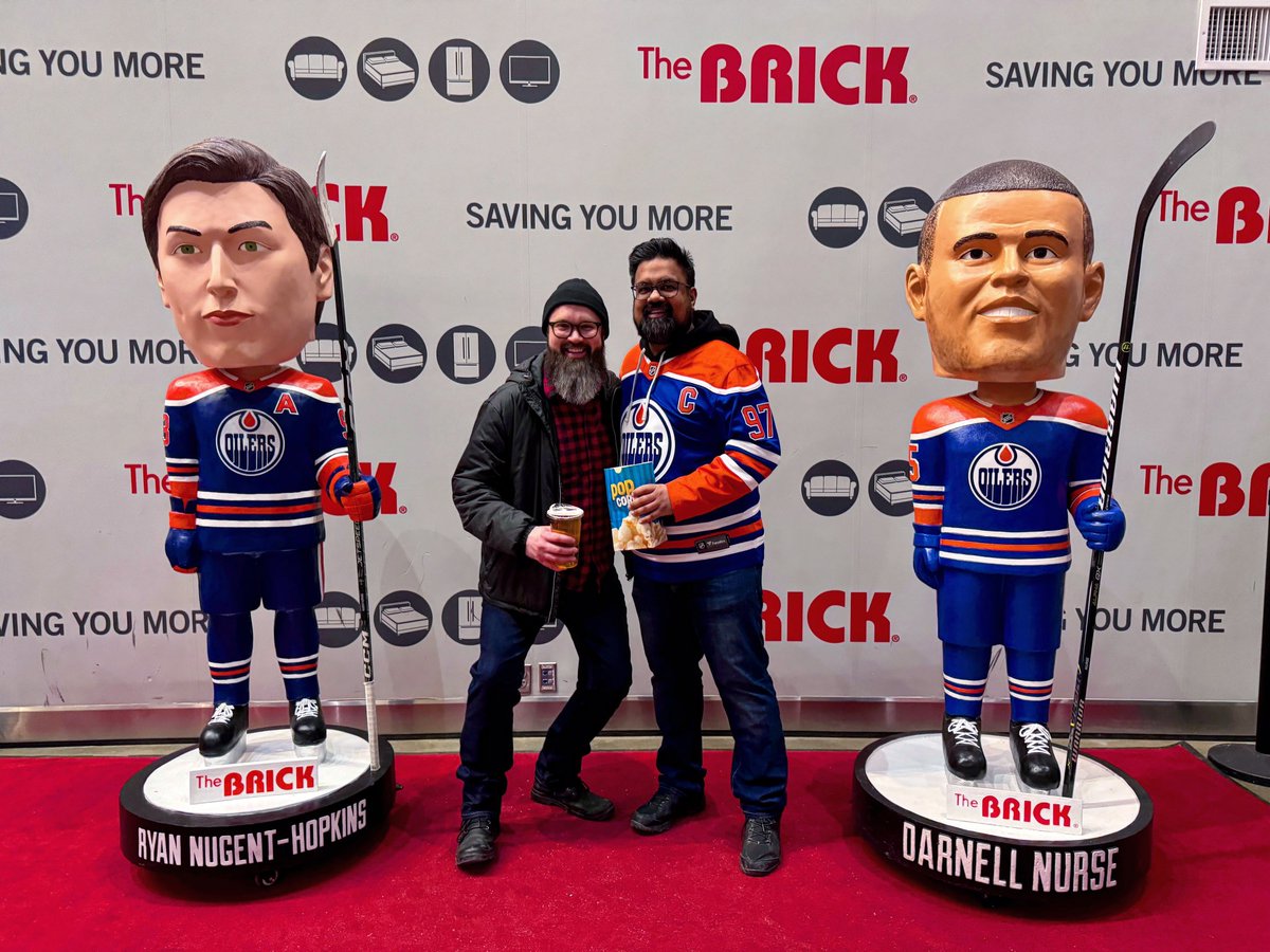 What a game tonight! So great to see the @edmontonoilers extend their win streak. Thanks <a href="/jdstick/">Jeff Dallavalle</a> for a great night. #letsgooilers #brickbestseats <a href="/TheBrick/">The Brick</a>