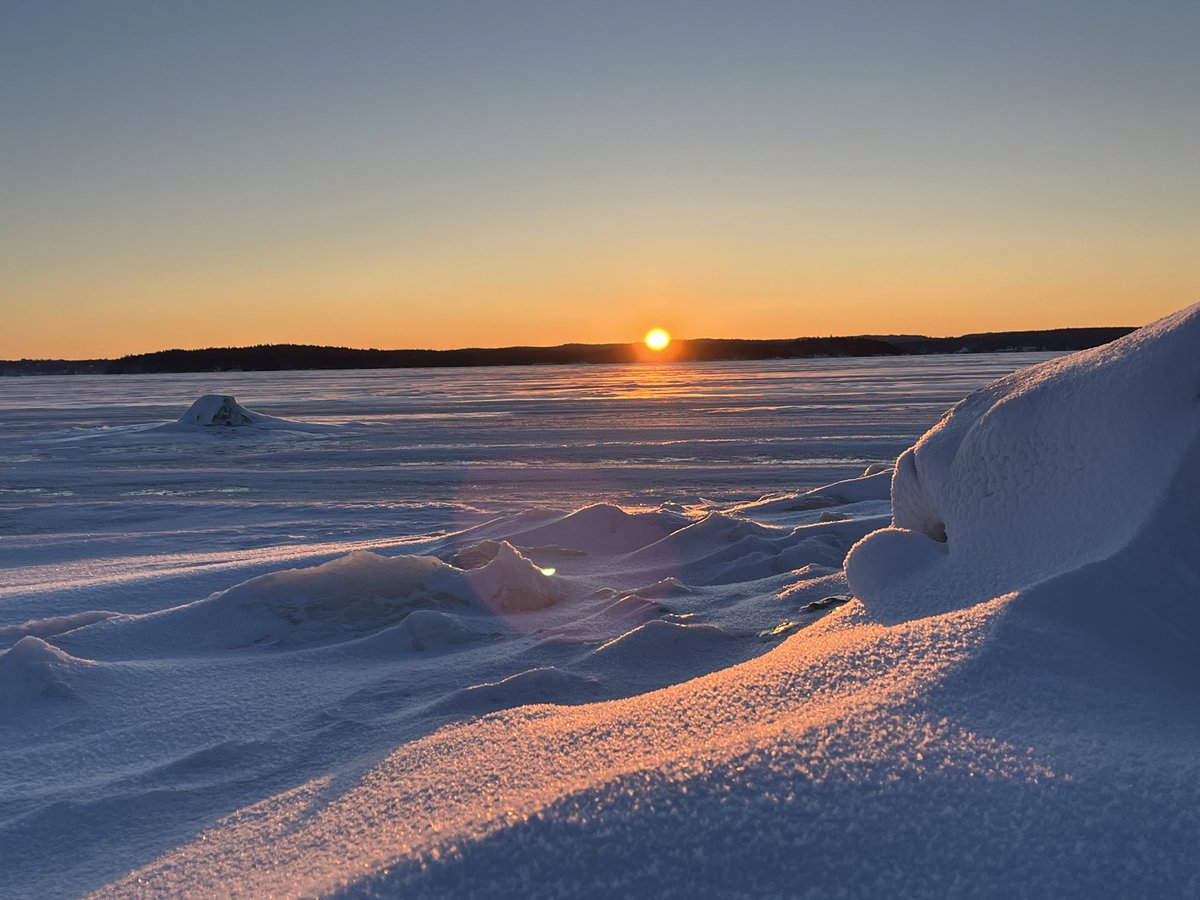 tonyrjonsson's tweet photo. Buongiorno amici ☀️❄️☀️
Ancora del alba ieri,
un momento bello 😍
Buon venerdì tutti 🤗
#gen19 🕊️❤️🕊️❤️🕊️ https://t.co/3fUM6mkqAu