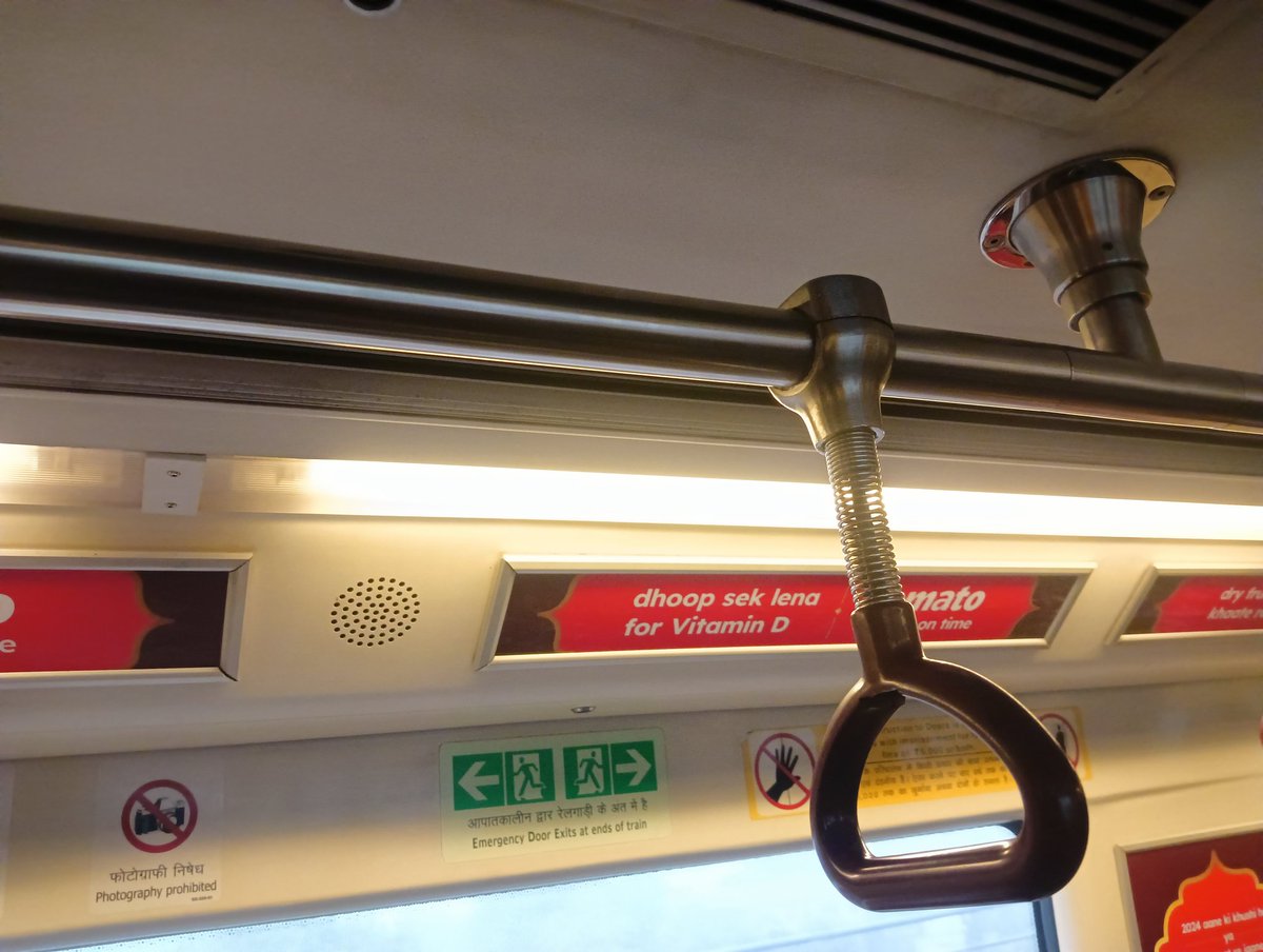 ashutoshasitis's tweet photo. @deepigoyal bhai metro me delivery milega kya ? 👀 https://t.co/OlHhvUdx0B