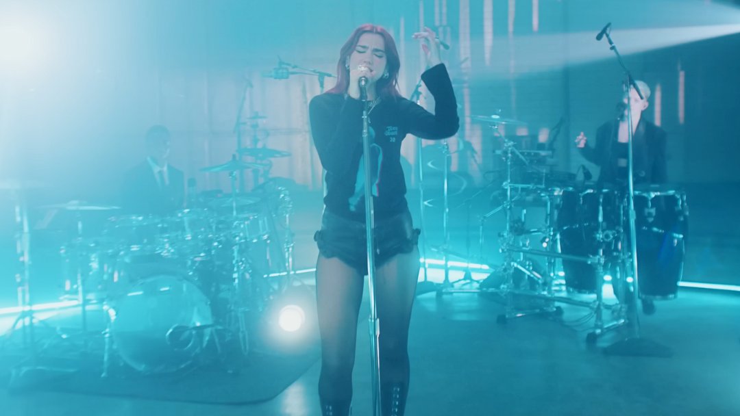 #DuaLipa's latest #London Sessions performance of "Houdini" was a great opportunity to explore new filters and old lenses! We had a fantastic few days with Director Paul Dugdale and SiFi Productions, and we couldn't be more pleased with the results. 
Full video link in bio.