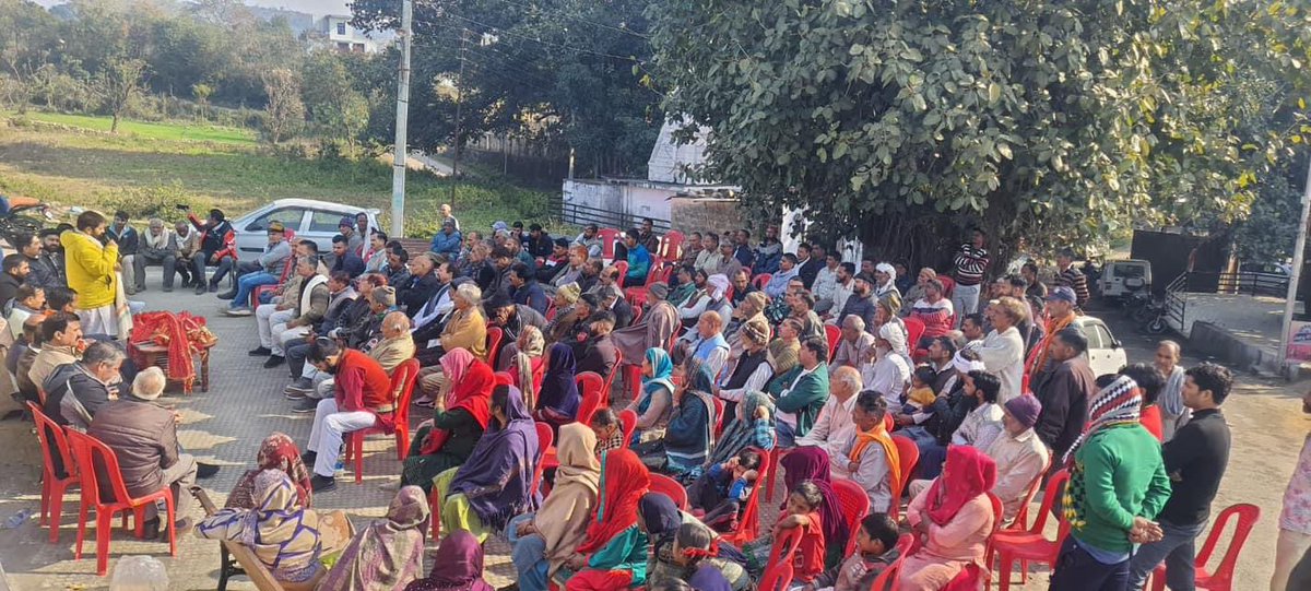 omikhajuria's tweet photo. भारतीय जनता पार्टी जिला जम्मू नार्थ मण्डल #माथवार ,विधानसभा #Nagrota में मण्डल जनसंवाद सम्मेलन !
@JPNadda जी @blsanthosh जी @tarunchughbjp जी @ashishsood_bjp जी @RavinderRaina जी @AshokKoul59 जी @BJP4JnK
#JammuNorth
#BJPJammuNorth
#BoothJanSamvad #बूथ_जनसंवाद
#JammuAndKashmir https://t.co/Gpnc4T3wqX
