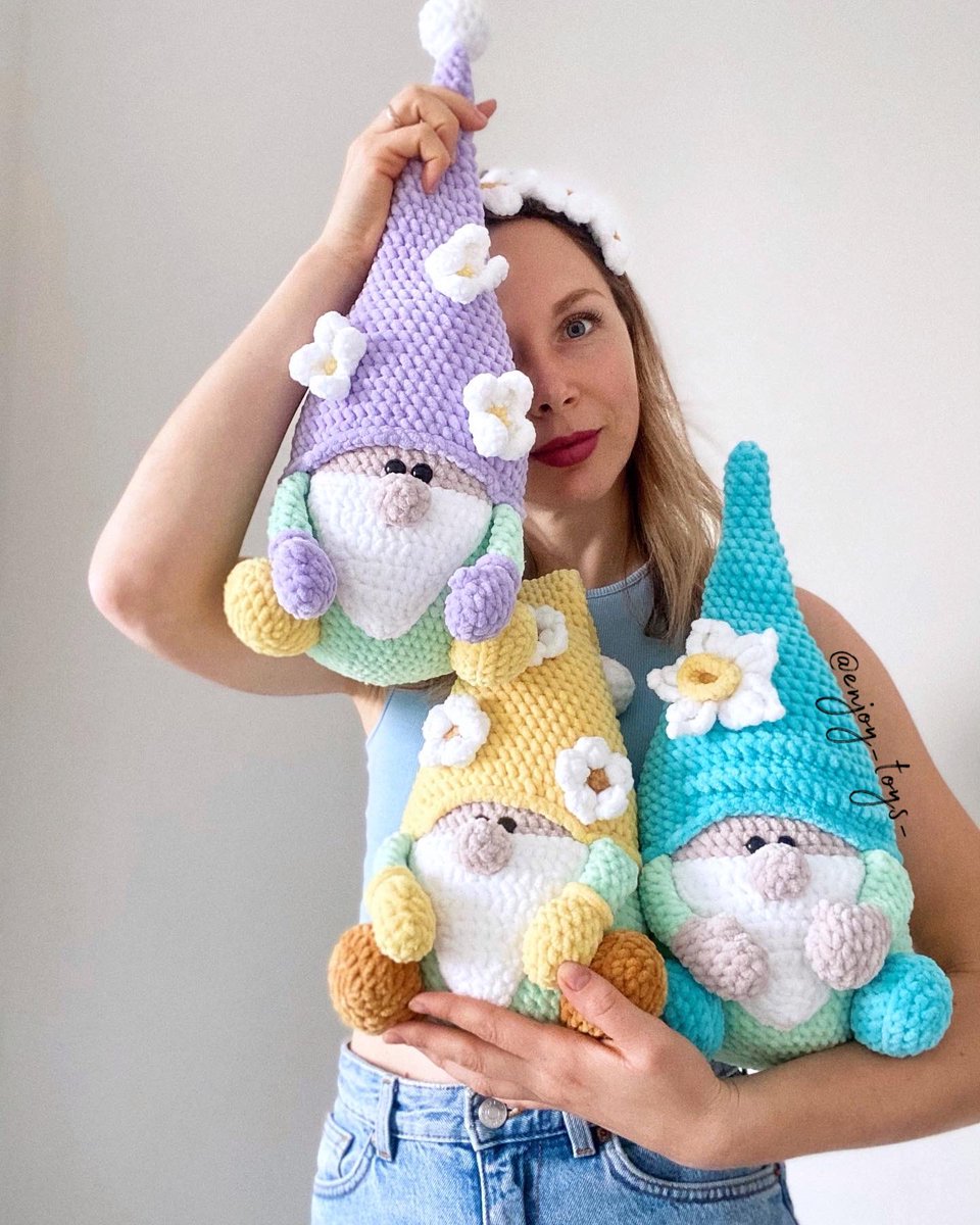 KamburMarina's tweet image. Adorable Spring Gnomes 🌸😍🌼
Let’s start crochet it for Easter now☺️
Patterns are in my @Etsy shop here enjoytoysdesigns.etsy.com

#gnome #springpattern #crochetgnome #plushgnome #amigurumignome #diygnome #plush #plushie #plushies #crochetplush #plushpattern #amigurumi #crochet