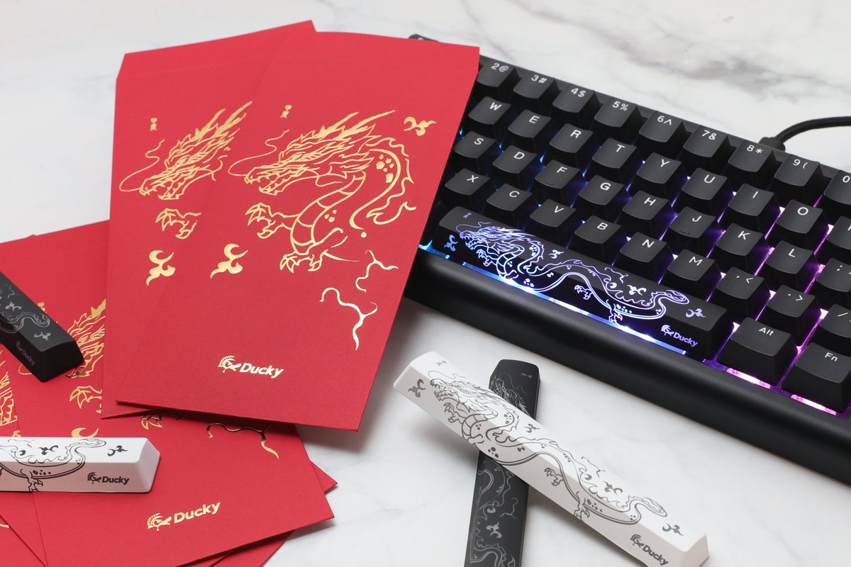duckyglobal's tweet photo. Take a look at the Year of the Dragon spacebar paired with RGB lighting.👀

#ducky #mechanicalkeyboard #happynewyear #yearofthedragon #spacebar #redenvelope #RGB #gaming https://t.co/2veL69ZdEQ