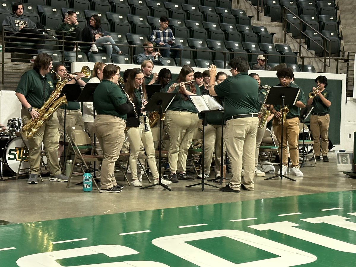 JayArtigues's tweet photo. Special thanks to our band!! They create a great environment for @LionUpWBB &amp; @LionUpMBB!!! #LionUp @oursoutheastern @LionUpAthletics https://t.co/hXDqcO477C