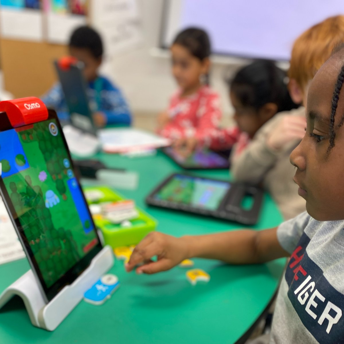 Thanks to Mrs. Parr and the Waverly Community for your support of our Move-A-Thon.    

Through your fundraising we were able to purchase some sports equipment for recess and some early years STEM activities.    

Thanks for keeping us active and innovative <a href="/WaverlyPS/">Waverly P.S. DDSB</a>!
🏀🤖 ⚽️