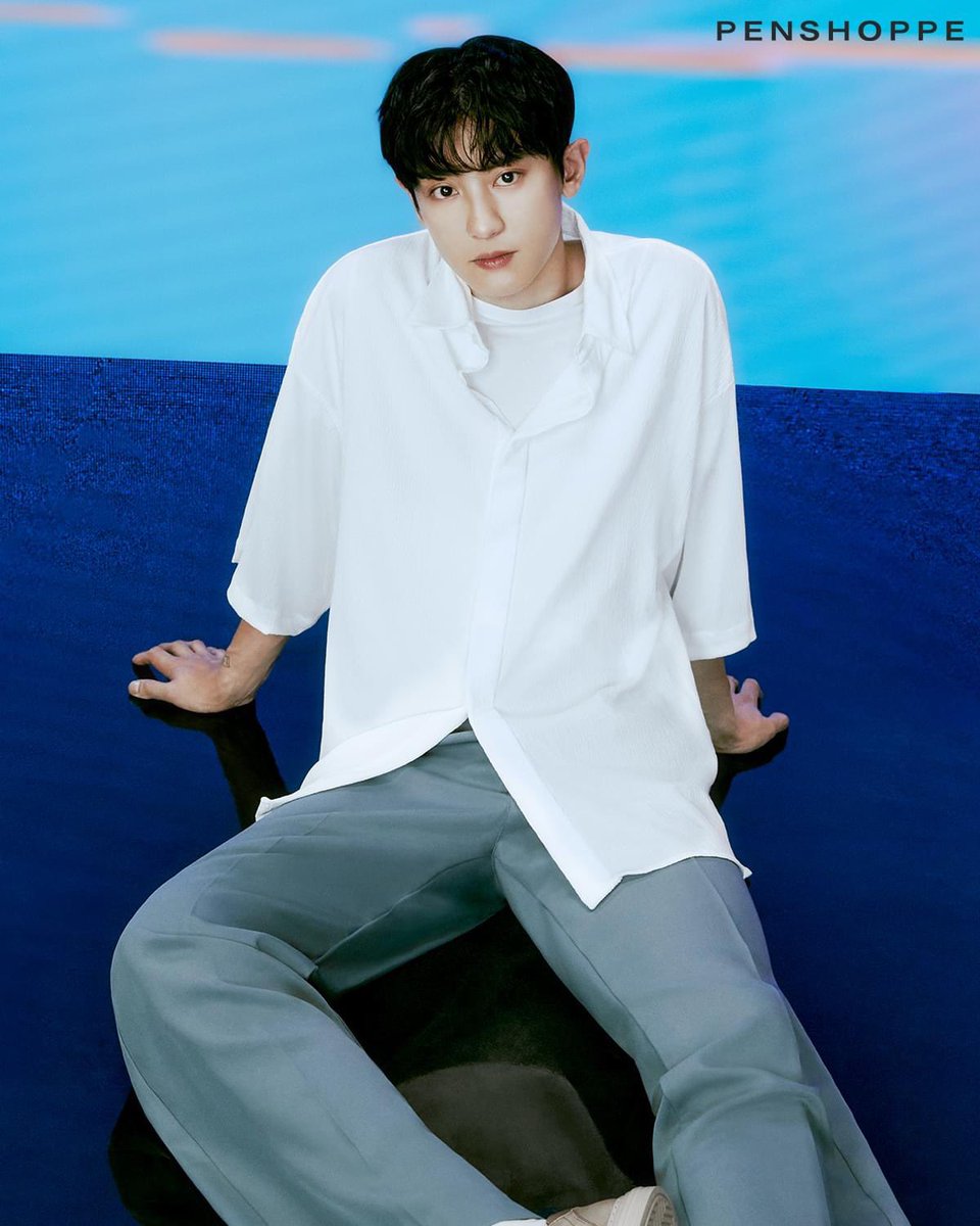 PENSHOPPE's tweet photo. Sharp corners, soft moves. Own the Boxy style just like CHANYEOL 

Make the new szn extra special in new #PENSHOPPE looks. Shop in stores or online at 🌐 https://t.co/dMvf4gQJ5g

🇵🇭 Also available on Shopee, Lazada, and Zalora.

#PENSHOPPExCHANYEOL https://t.co/9GGdljFYAN