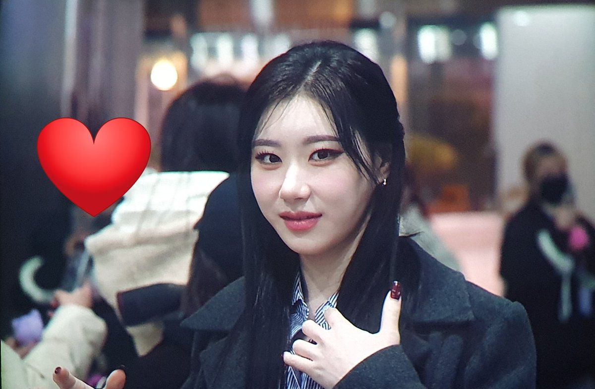 240119 가요광장 출근 프리뷰

🤍❤️

#ITZY #있지 #LeeChaeRyeong 
#이채령 #채령