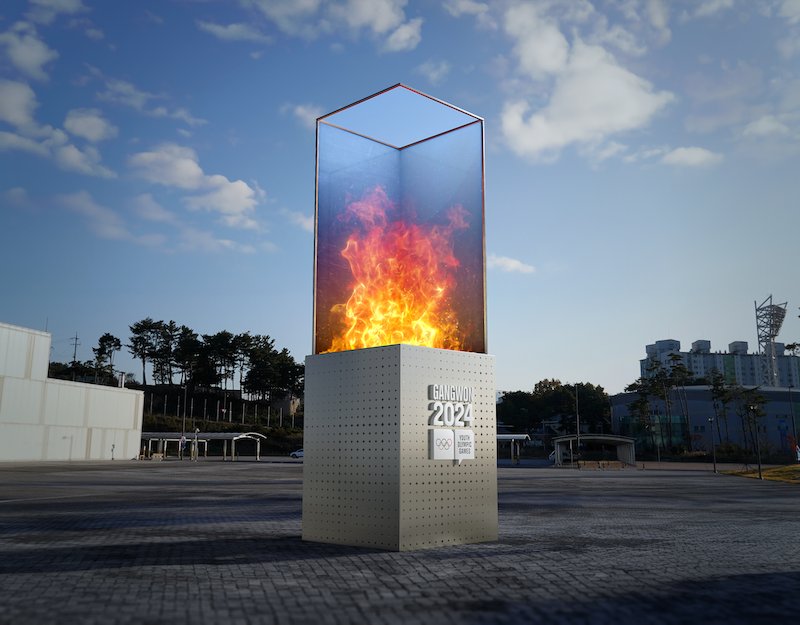 alibaba_cloud's tweet photo. At #Gangwon2024, the audience can witness the first cloud-based digital flame being 'lit' alongside the Olympic flame at the Opening Ceremony. By integrating real-time weather data, the backdrop of the digital flame changes to match one of 32 different defined weather conditions in Gangwon.

This is achieved through a content management system developed by, and running on, #AlibabaCloud, which is capable of handling rendering, storage, management & presentation of the live content.

#WinterYouthOlympics #TechforInnovation
