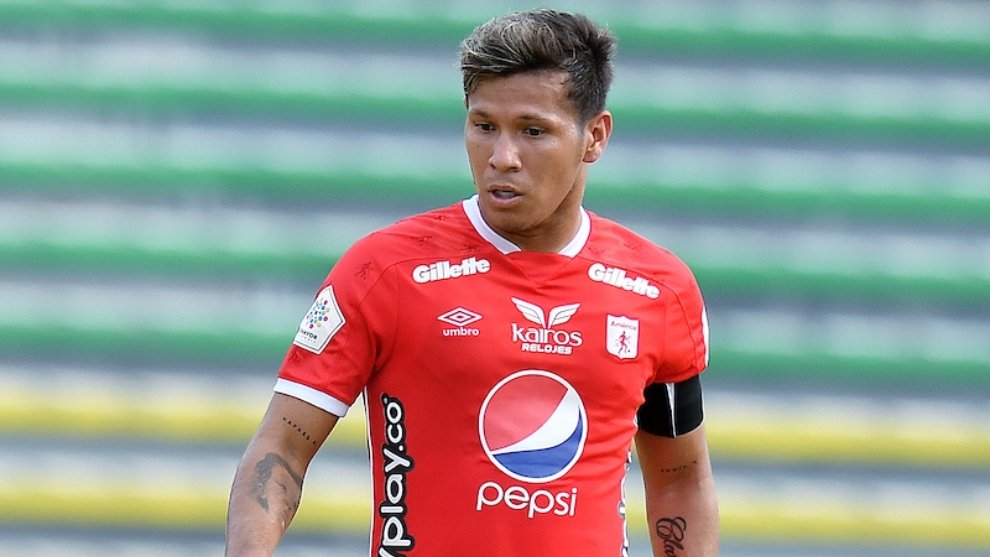 RojoSinCensura's tweet photo. ¿No tenemos remplazo para Portilla y lo que quedan son Leys, Paz y Harold Rivera, no llegó Vidal y Baldomero está en el DIM?

Yo lo tengo clarísimo, suplente en Cerro pero sabe lo que es vestir esta camiseta, junto a Josen sería una bonita dupla https://t.co/jGQ59RJpVA