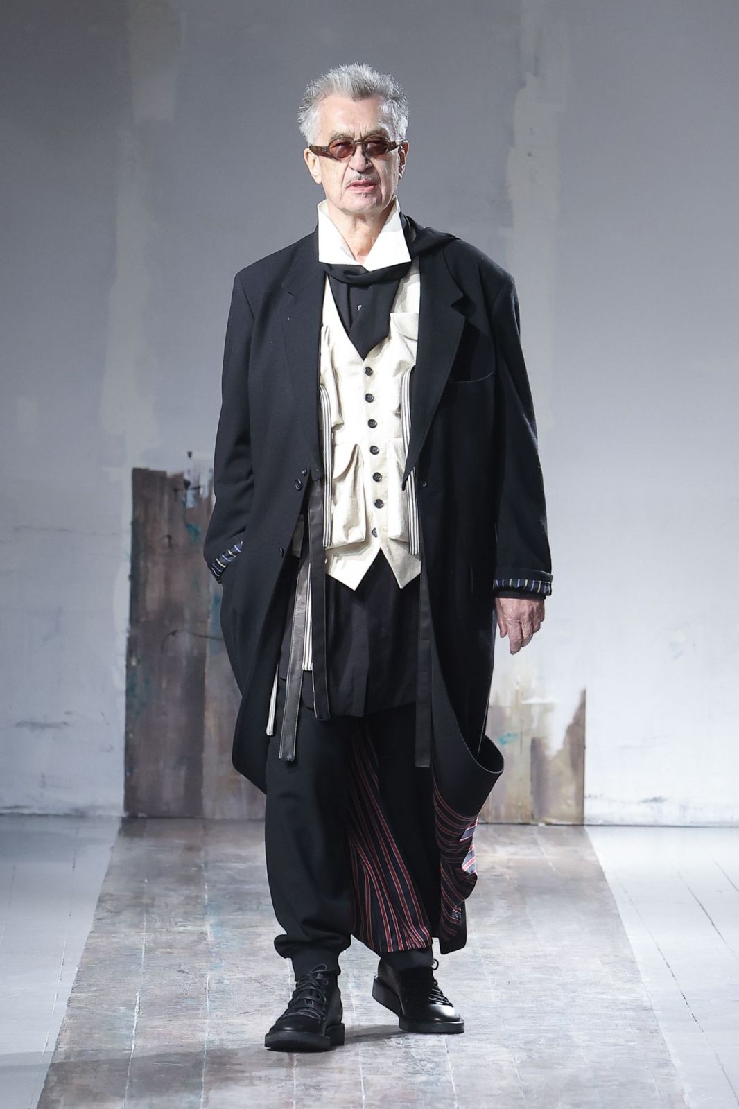 Tokukai公式アカウント05／新品！yohji yamamoto GELK96EaEAAbef5.jpg