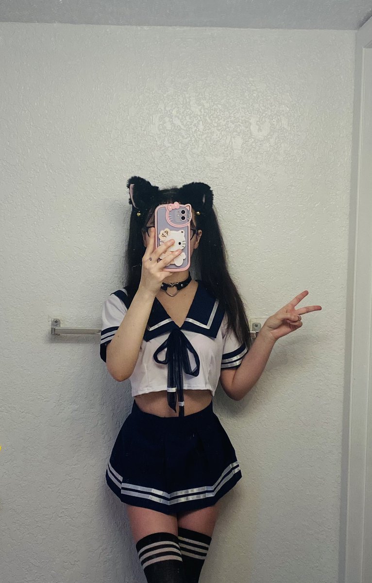 crystalscos's tweet photo. 💙UwU💙

#cosplay #japaneseschooloutfit #kawaii #uwu #schoolgirloutfit #anime #animegirl #cosplayer #cosplayaccount #gamer https://t.co/tj3xOeClpl