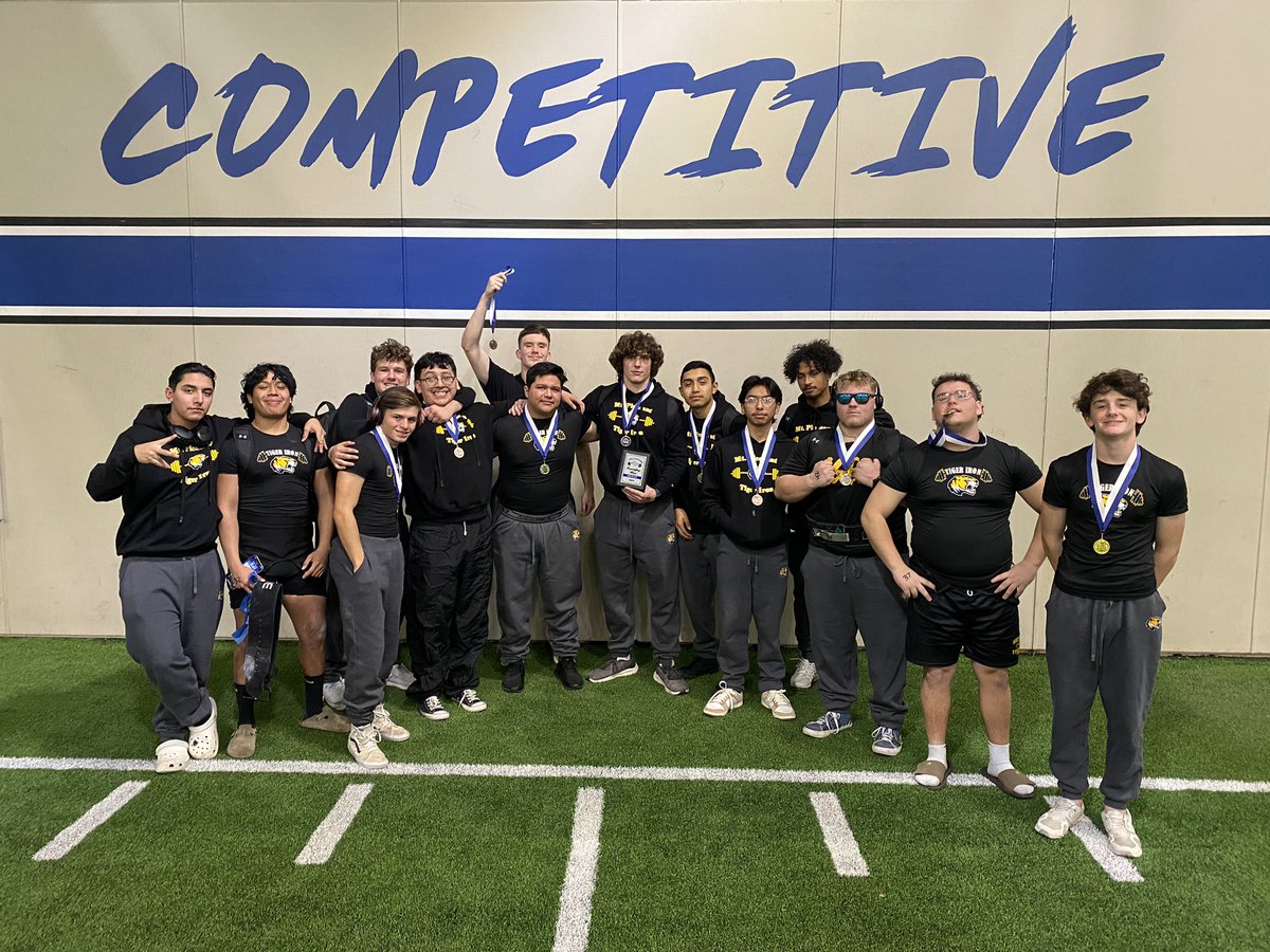 blake_lodes's tweet photo. SUPER PROUD OF THIS GROUP‼️
Placed 2️⃣ overall at our first meet 🥈 
10 of my 12 lifters placed🥇🥈🥉
#TigerIron 💪 https://t.co/yTUUsokRgi