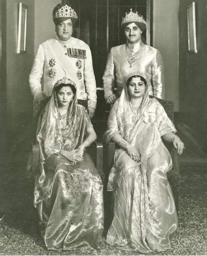 Maharaja Harisingh the King of Jammu and Kashmir with his family.

Kashmir never belonged to Muslims, The Owner of our Kashmir is a Hindu king, not any Muslim.