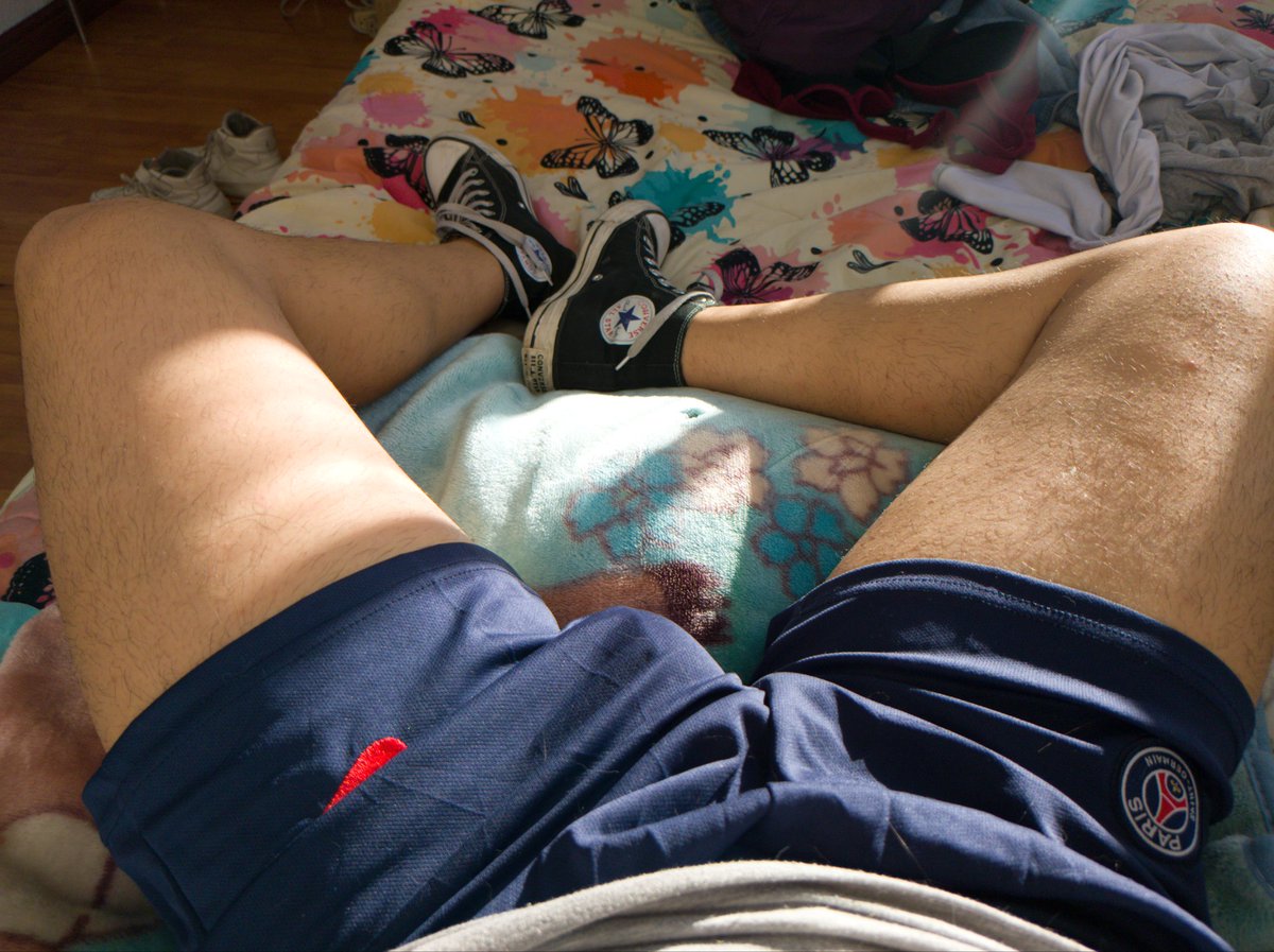 Who can help me relax? I can't while this bulge needs attention.

Ven a chupar 👼🏻