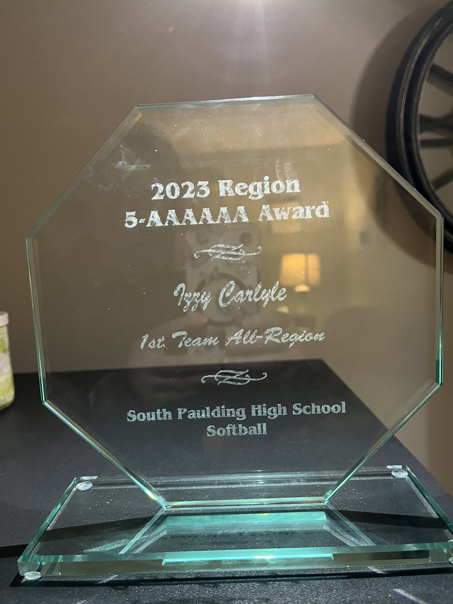 carlyle_izzy's tweet photo. It’s been the best 4 years. Senior banquet tonight very honored to receive the MVP award, First team all region, and all region defensive player of the year. @SPHS_Softball @coachK73 @CoachFrankReed @GoMocsSB @cheytwn77 https://t.co/HSwvL7YVjI