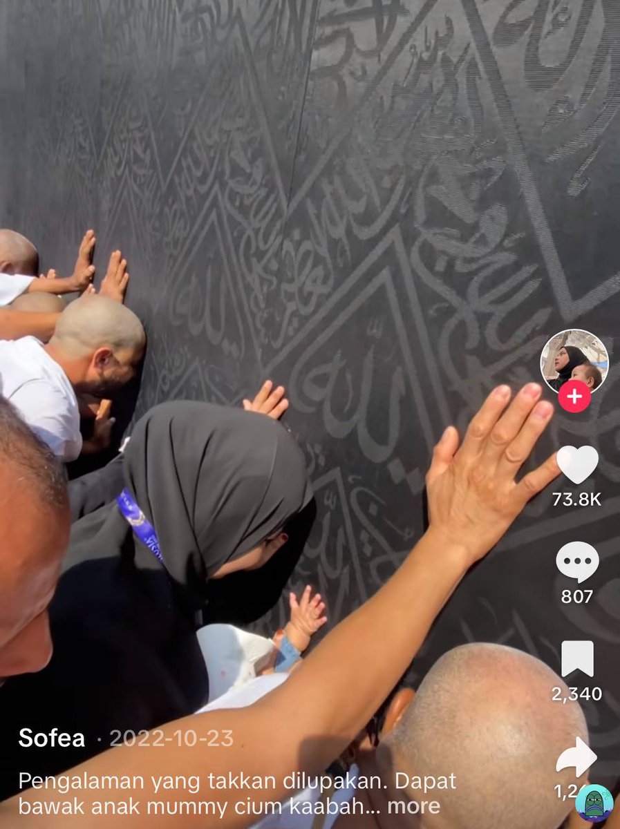 💚 genly ask‼️maaaf mau tanya klo di mekkah trs nyentuh ka’bah kek gini kan sebelah kita bisa aja laki-laki yah? pasti secara tdk sengaja bersentuhan kan entah tangan kita atau apa, nah kek gini tuh gapapa kah? kan bukan muhrim? makasihh yg udh mau jawab