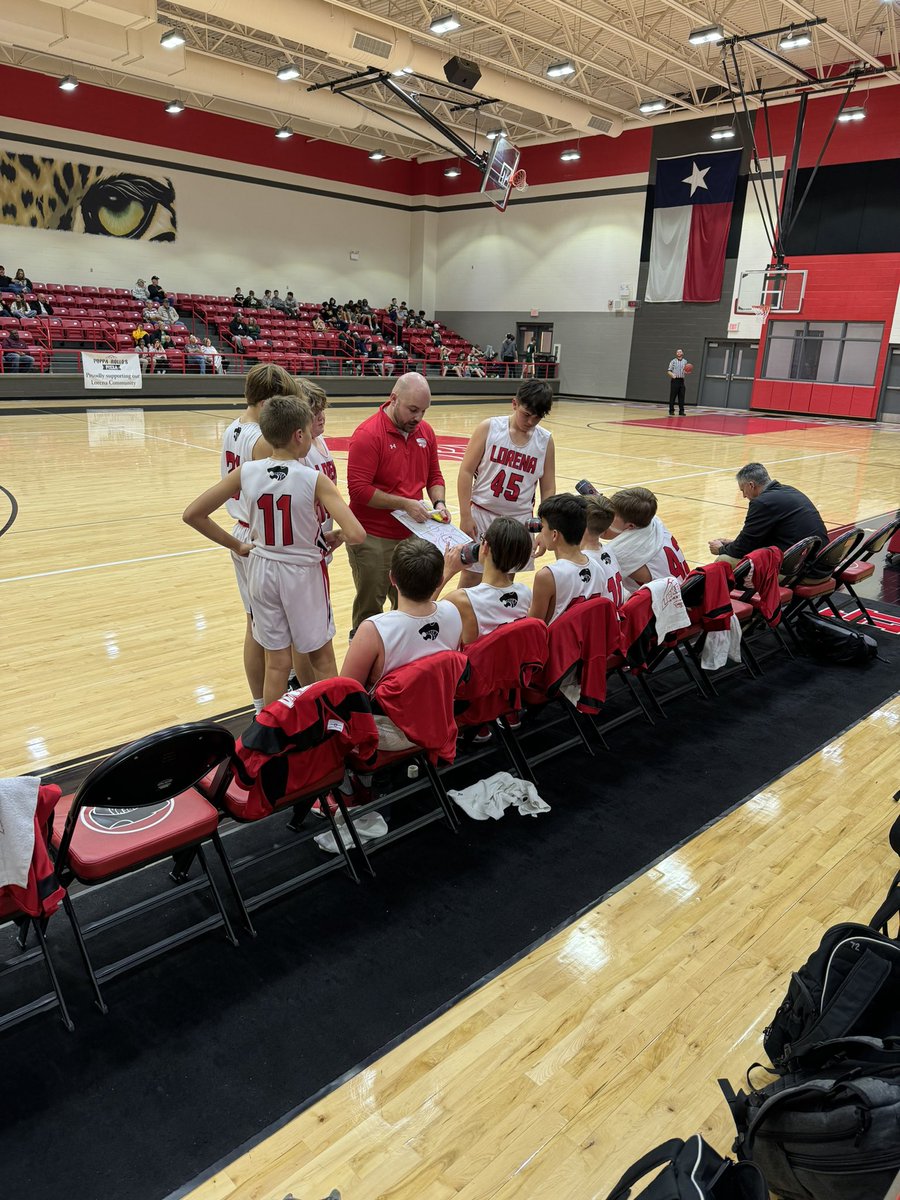 Lorena_Middle's tweet photo. Lots of Lorena Boys Bball goodness at home this week! Yesterday was LMS night at the Varsity boys game. And then tonight LMS hosted Academy and walked away with a clean sweep!! These hard working kids are fun to watch! #TheLeopardWay Lorena ISD https://t.co/5hSRAtMuYe